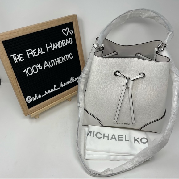 Michael Kors Handbags - Michael Kors - Mercer Gallery Medium Bucket